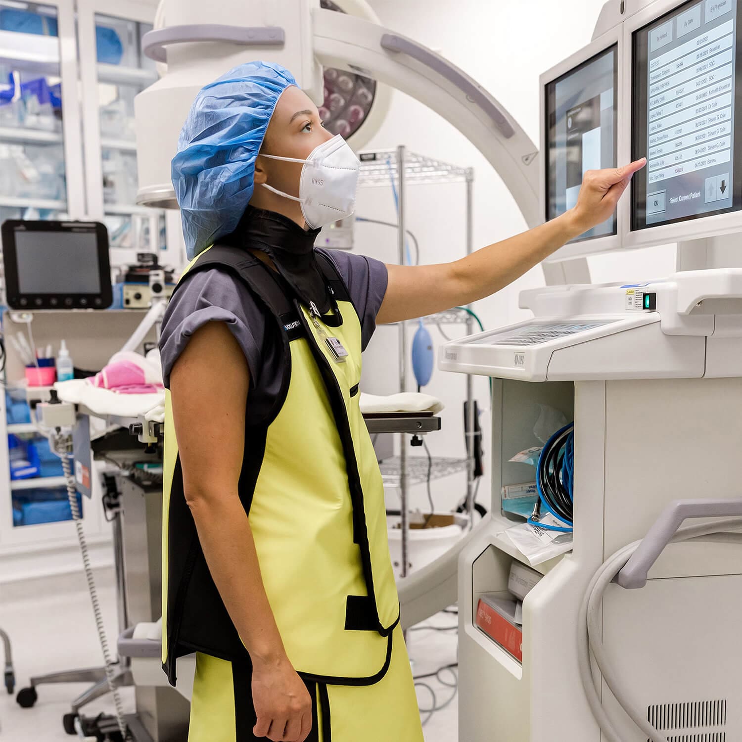 Female Vet Performing Fluoroscopy Female Vet Performing Fluoroscopy